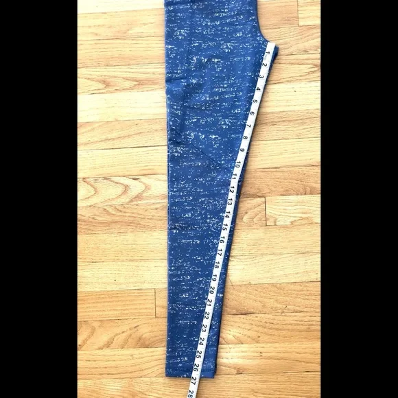 Forever 21 workout leggings with purple and silver, has side pockets XS - Picture 7 of 7